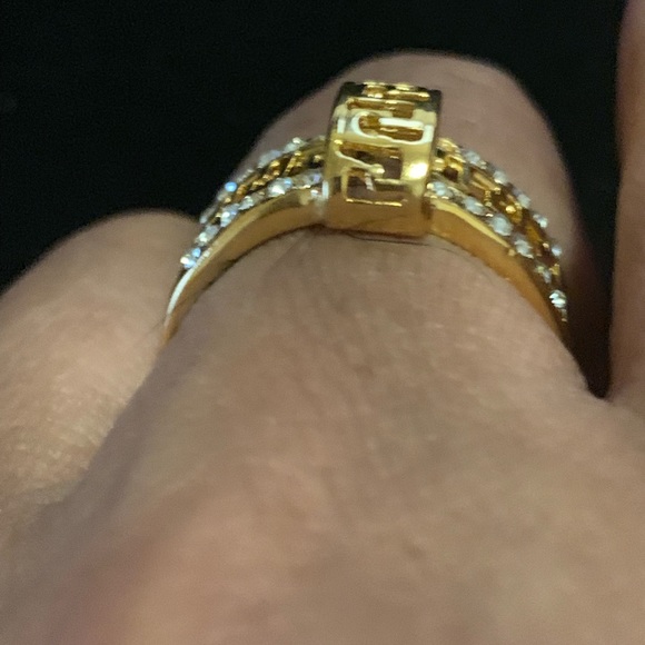 Ring - Picture 3 of 5